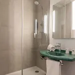 Centre Rive Gauche 3*