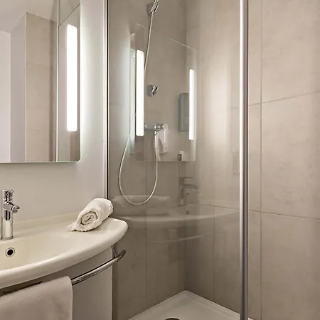 Centre Rive Gauche Готель 3*