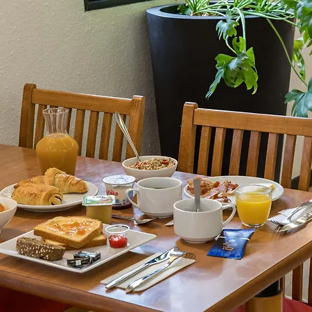 Готель Centre Rive Gauche