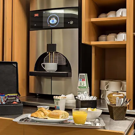 Centre Rive Gauche 3* Руан