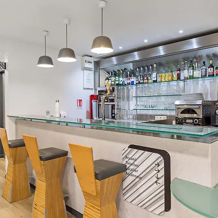 Centre Rive Gauche 3*