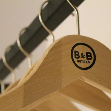 Centre Rive Gauche Готель 3*