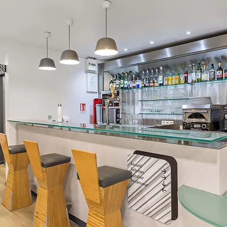 Centre Rive Gauche Hotel 3*