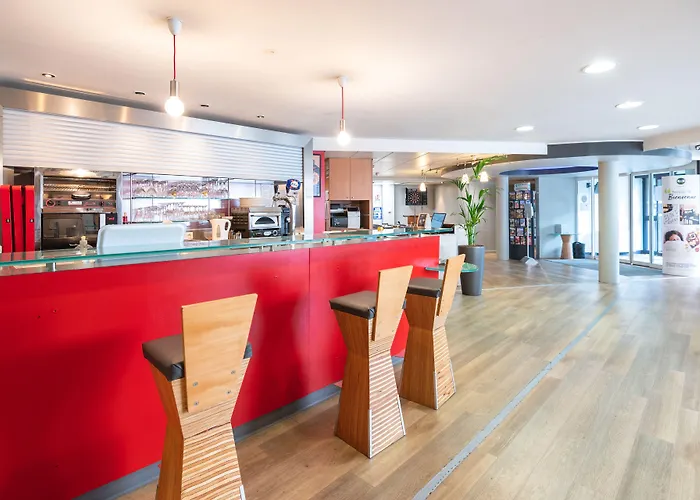 Centre Rive Gauche 3*