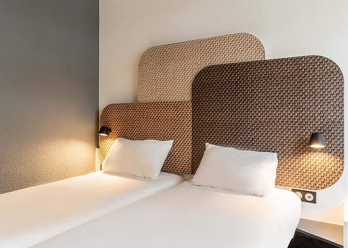 Отель Centre Rive Gauche Руан