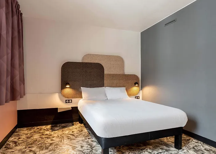 Отель Centre Rive Gauche 3*