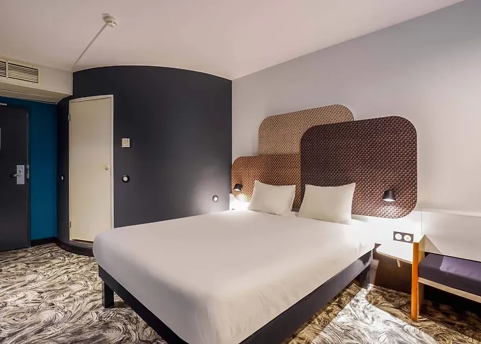 Centre Rive Gauche Отель 3*